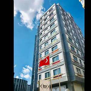 4* Aparthotel The Leos